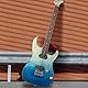 EART EYP-Elite Solid Body E-Gitarre mit geröstetem Mahagoni und Flame Ahorn, abgerundete Enden Medium Jumbo Edelstahl Bünde(Blauer Burst)