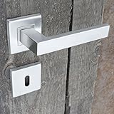 1 Paar Türgriffe auf Rosetten + 1 Paar BB Rosetten + Montagezubehör