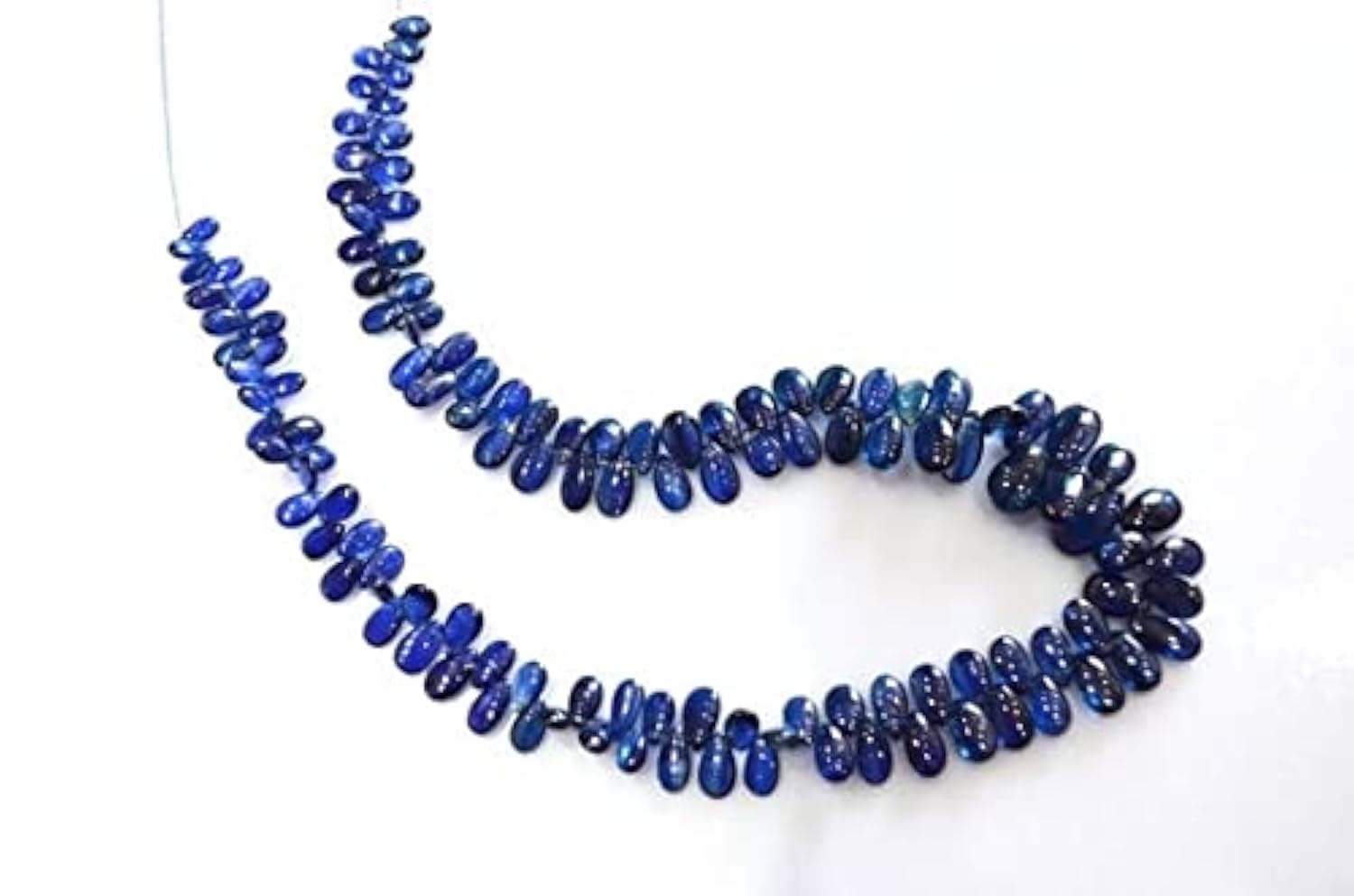 Kyanite Smooth Pear bleu saphir en briolettes lisses de 16 pouces