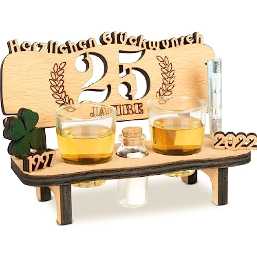 Brynnberg Banc en Bois avec Verres à Shot - 25 Gravure (années Disponibles de 10 à 90) - Cadeau Original, Amusant et Émotionnel pour Mariage, Anniversaire ou Fête - Quatre Feuilles en Bois - Allemand