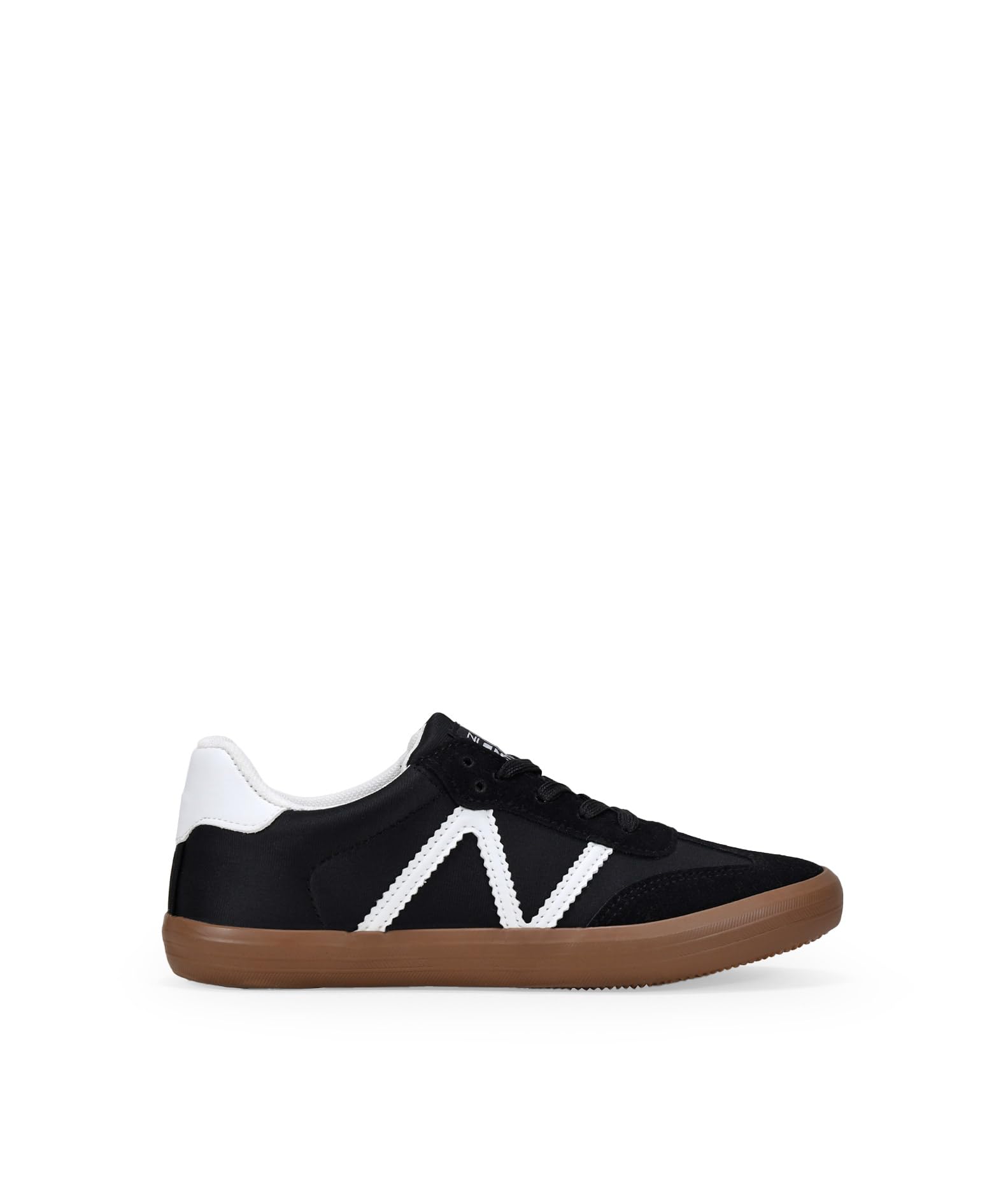 BOSANOVA Zapatillas de Deporte confeccionadas en Polipiel con Detalles a Contraste, Logo Textil en la lengüeta y Suela Plana de 2 cm. Cierre con Cordones Planos. Calzado para Mujer