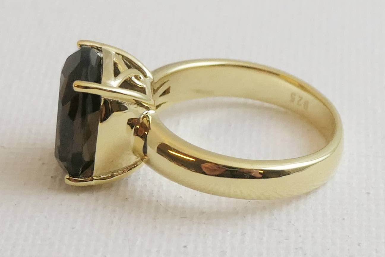 Anello in argento sterling placcato oro con quarzo fumé