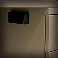 Vista 3 de Master Lock 207D - Funda magnética extra grande para llaves, capacidad de 1 a 2 llaves, color negro