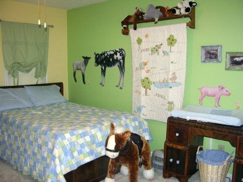 Piglet Wall Decals Combo Pack, Pig Wall Stickers, Side View (17 in. x 12 in.) Front View (8 in. x 10 in.)