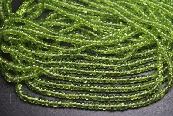Peridot smooth rondelles en perles naturelles pour un style bohème chic
