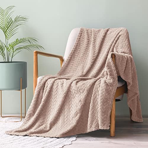 Exclusivo Mezcla King Size Flannel Fleece Blanket, 230x265 CM Soft Jacquard Weave Leaves Pattern Velvet Plush Bed Blanket, Camel Blanket