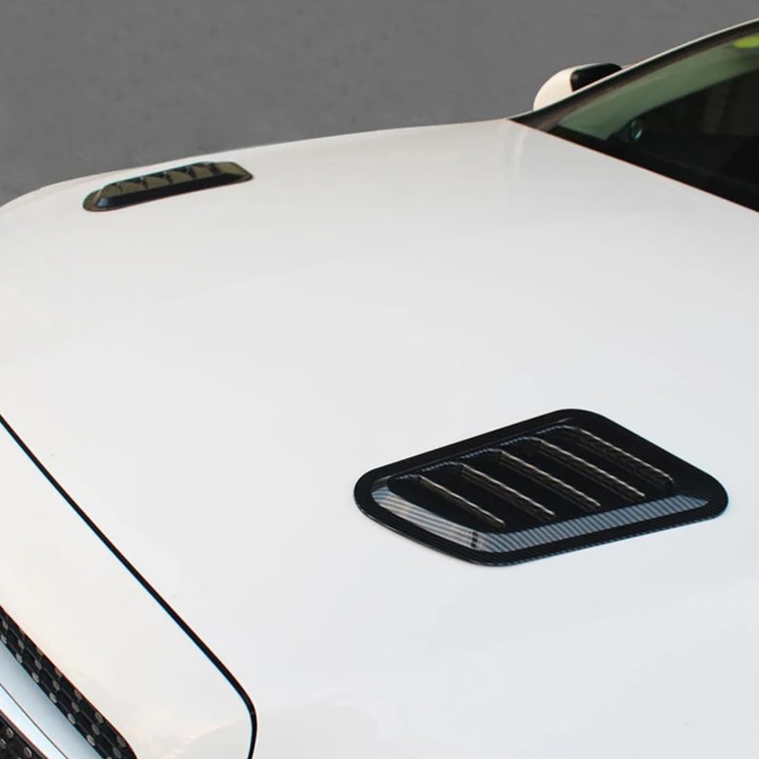 Presa d'Aria Decorativa per Cofano Auto (2 Pezzi) - Universale, Effetto Fibra di Carbonio Lucido, Accessorio Adesivo per Carrozzeria, Spoiler per Tetto, Parafango, Stile Sportivo Tuning