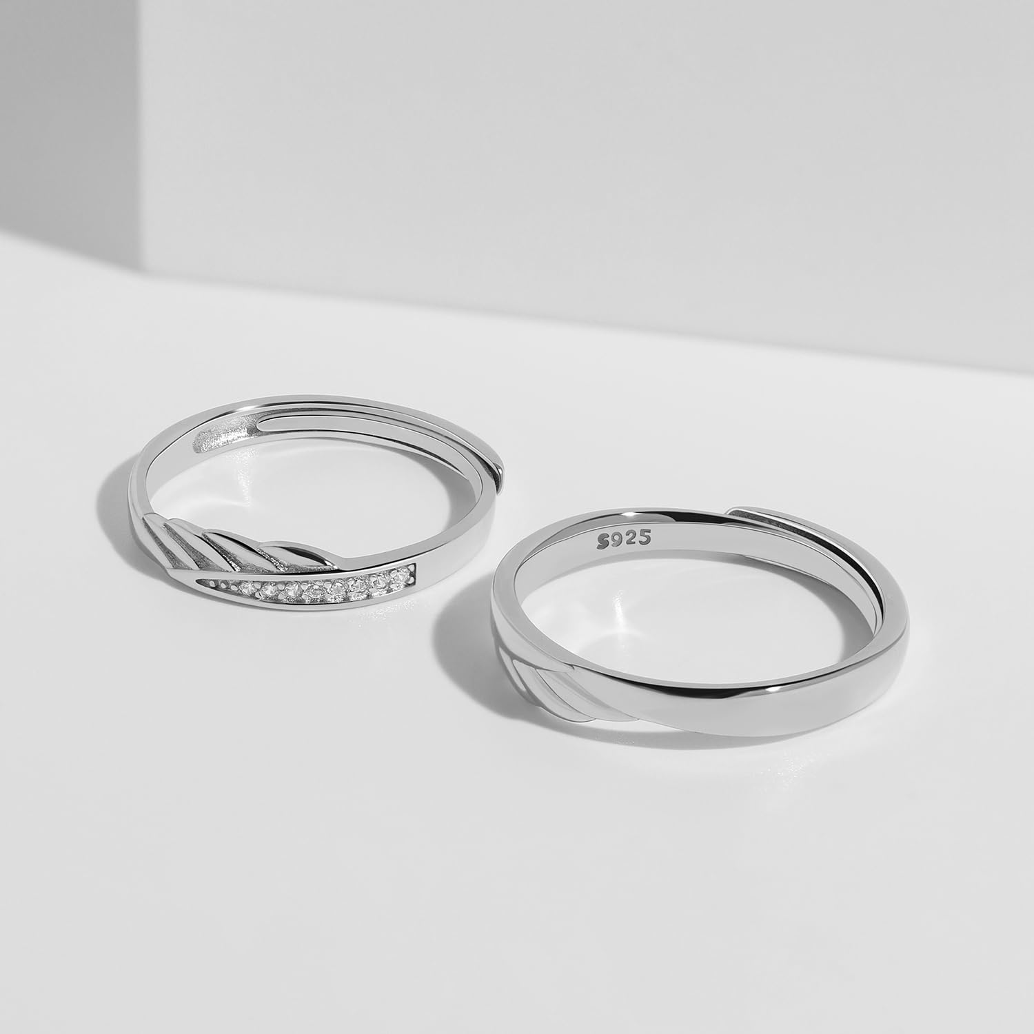 Meissa Alianzas de Plata para Pareja de Compromiso Ajustables para Él y Ella Plata de Ley 925 con Circonitas Mujer 3,2mm & Hombre 4mm Joyería Nupcial Regalo Boda o San Valentín (Juego de dos anillos)