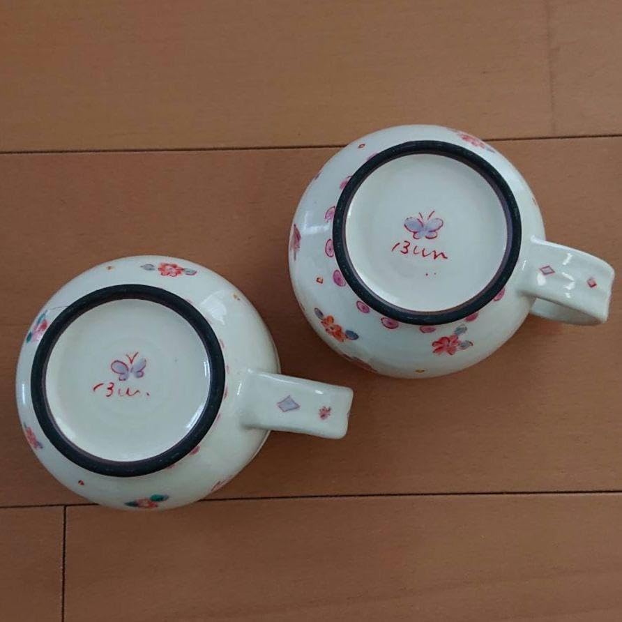 増山文さん 青い花と蝶の装飾皿 2枚セット