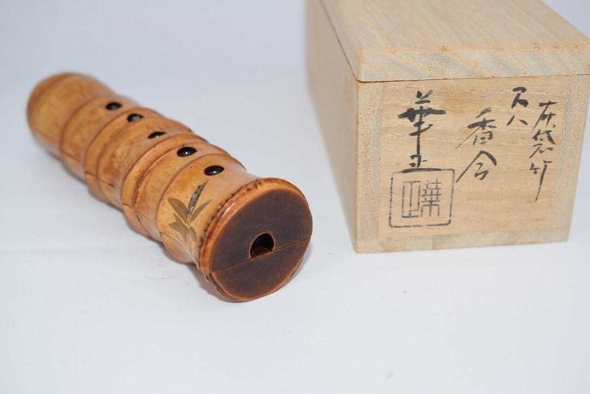 【新品・未使用】 茶道具　香合　鈴虫　2寸　蒔絵　田中修孝作　蛤香合　仏具 新品・未使用】 茶道具 香合 鈴虫 2寸 蒔絵 田中修孝作 蛤香合