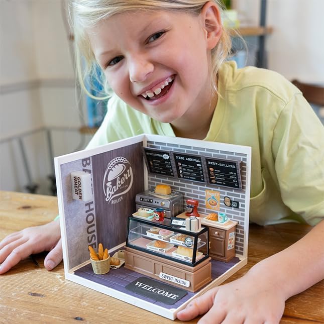 Fat Brain Toys Golden Wheat Bakery D.I.Y. Mini Set Arts & Crafts for Ages 8 to 12