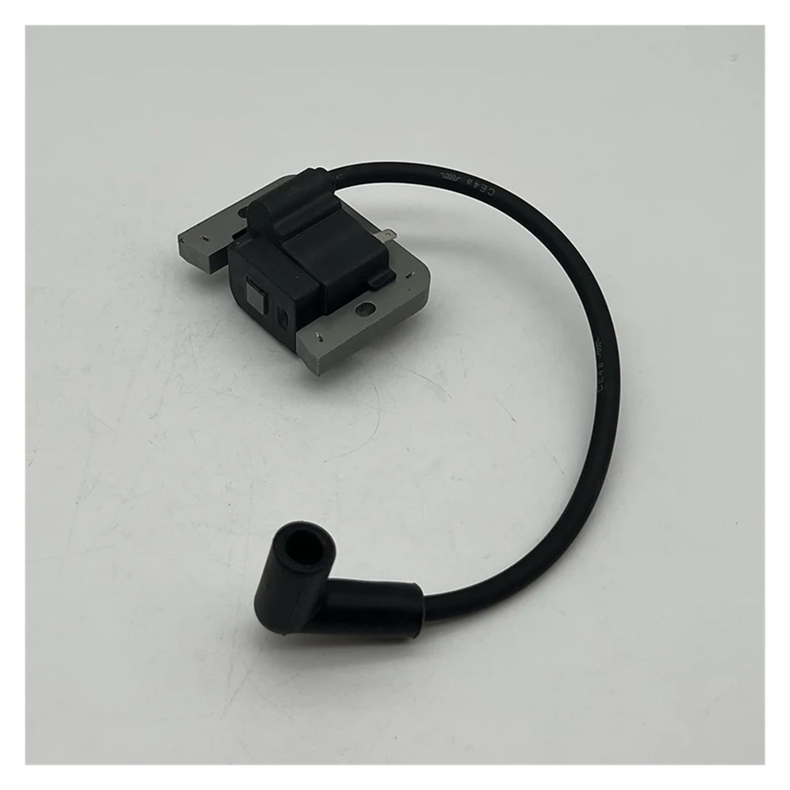 La bobina de encendido 3258406 se adapta a la pieza del motor de gasolina Kt730 32-584-06-s 3258406-s 32 584 06-s