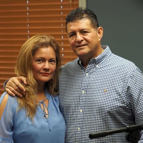 Alfredo and Monica Bustamante Podcast Por  arte de portada