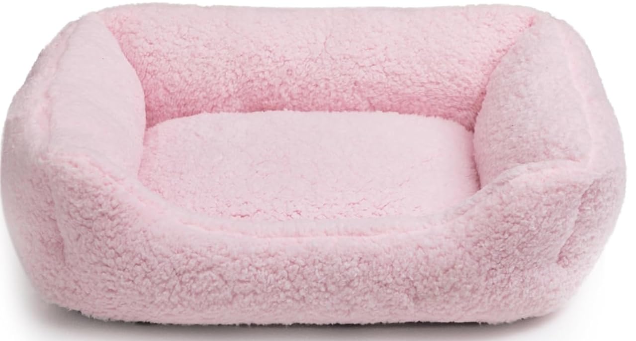 Niche pour chiot et panier de chat rose pour des siestes apaisantes