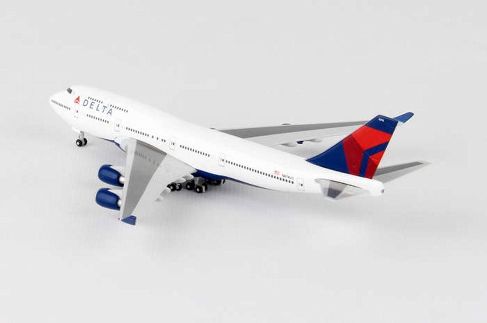 HERPA 1/200 デルタ航空B747-400 へルパウイングス DELTA Buy Herpa Delta Airlines Boeing 747-400, White W/ Blue - He506915