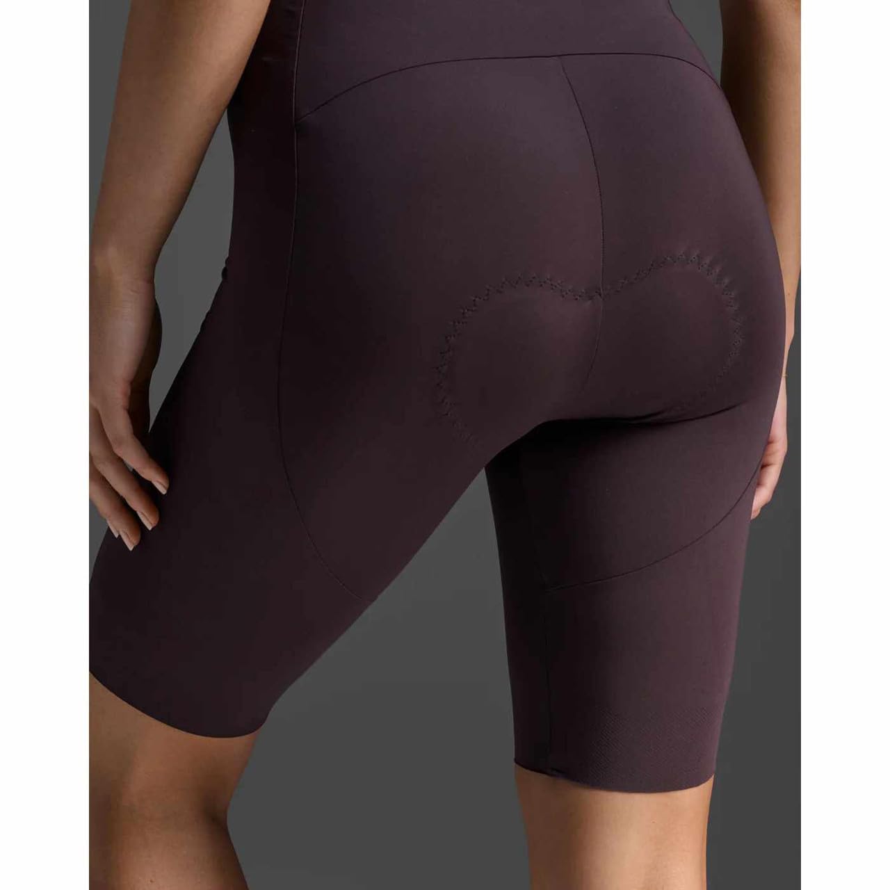 2XU Women's Light Speed React Sleeved Tri Suit (US, Alpha, X-Large, Regular, Regular, Standard, White/Port)