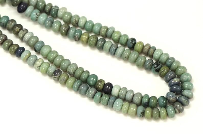 Perles opale vert olive naturelles pour façonner des bijoux chargés d'histoire