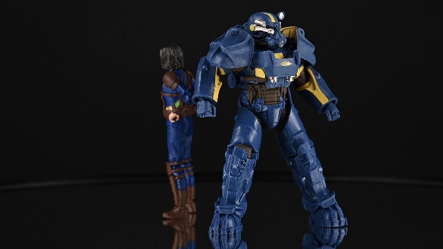 T-60 Vault Tec and Sole Survivor from Fallout 4 is NOW available for pre-order at select retailers! ➡️ 7 scale action figure 2-pack include 2 collectible art cards and 2 display T-60 Vault Tec and Sole Survivor from Fallout 4 is NOW available for pre-order at select retailers! ➡️ 7 scale action figure 2-pack include 2 collectible art cards and 2 display