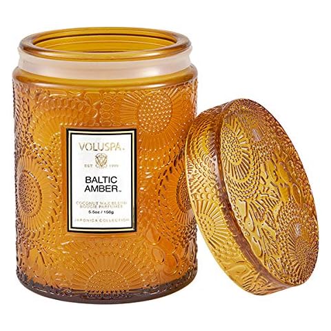 Voluspa Baltic Amber - Vela aromática con tapa, 156 g Cover
