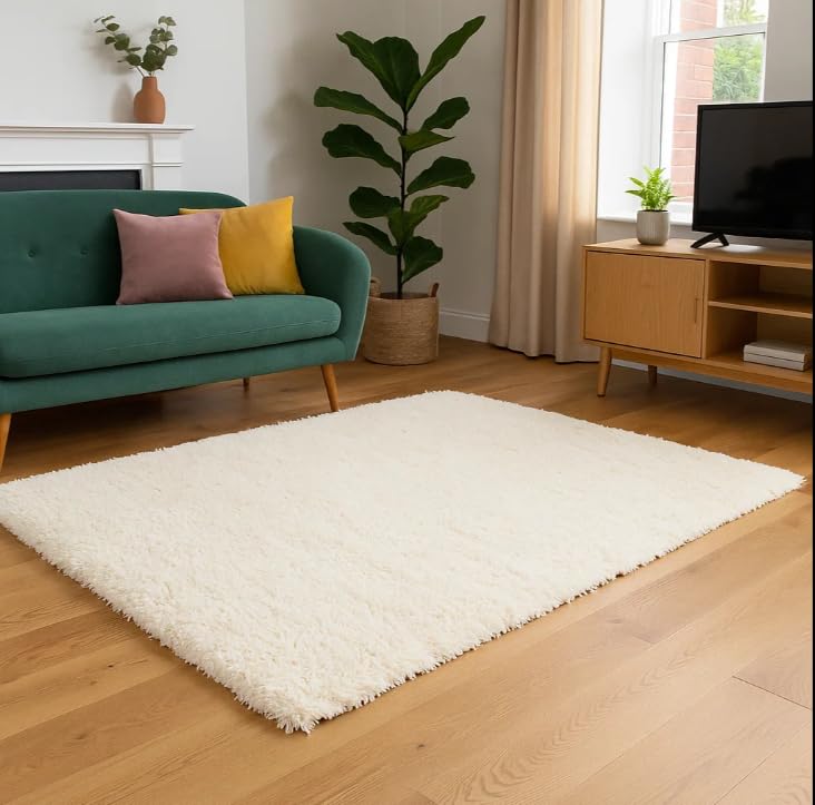 Off White Rug Soft Pile Gentle Underfoot Cushioning Warm Neutral Tone Cozy Bedroom Carpet Style Minimal Chic Mat Easy-Care Fibres Calm Modern Décor Rugs 60cm x 110cm (1ft 12" x 3ft 7")