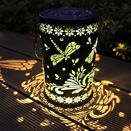 BAIRAYEN Paquete de 2 linternas solares colgantes de libélula para exteriores, impermeables, de metal negro, ahuecadas, luces solares para exteriores, patio, porche, mesa, escaleras, decoración de