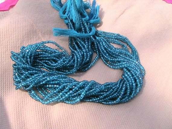 Perles London Blue Topaze LKBEADS pour fabriquer un cadeau d'anniversaire unique