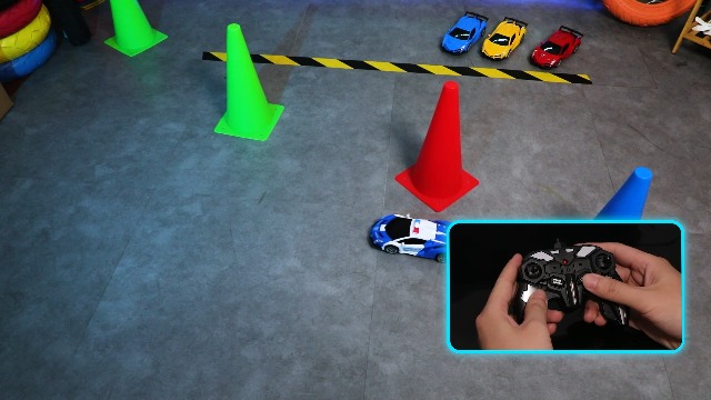 Mieryd Auto met afstandsbediening voor kinderen, 1:18 speelgoedauto's, speelgoed voor kinderen van 3, 4, 5, 6, 7, 8 jaar, outdoor, elektrische op afstand bestuurde raceauto, snel, met lichten, cadeau