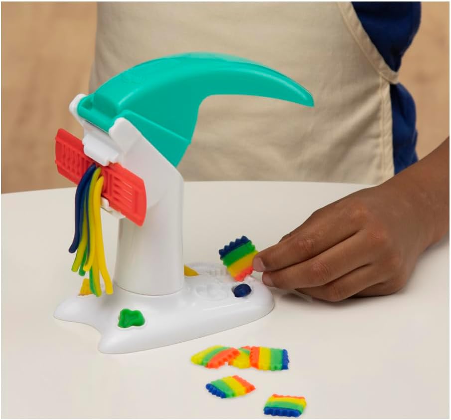 Play-Doh, Massinha de Modelar Infantil, Kitchen Creations, Macarrão Mágico - Conjunto de Brinquedo com Acessórios e 2 Potes - A partir de 3 Anos