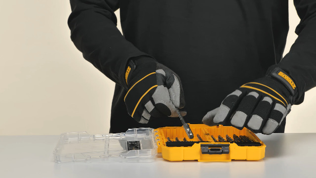 DEWALT DT70709-QZ Tough Case pequea en blster de 33 piezas, Multi-Coloured 5035048503799 DEWALT DT70709-QZ Tough Case pequea en blster de 33 piezas, Multi-Coloured 5035048503799