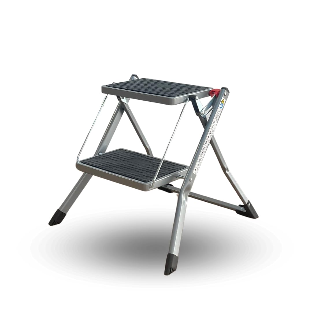 BTF Mini Escalera plegable de 2 Peldaños de 20x30 cm - 20cm de profundo, goma antideslizante y asa de sujetación | Medidas cerrada 49,5x3,6x54,5 cm Certificada GS TüV Rheinland EN14183 Carga de 150 kg