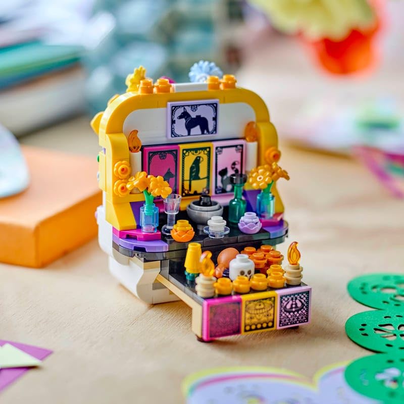LEGO Ölüler Günü 40811 – 9 Yaş ve Üzeri Çocuklar için Dekoratif Kafatası ve Ölüler Sunağı Temalı Oyuncak Yapım Seti, Renkli Anılarla Dolu Özgün Bir Hediye Fikri (471 Parça)