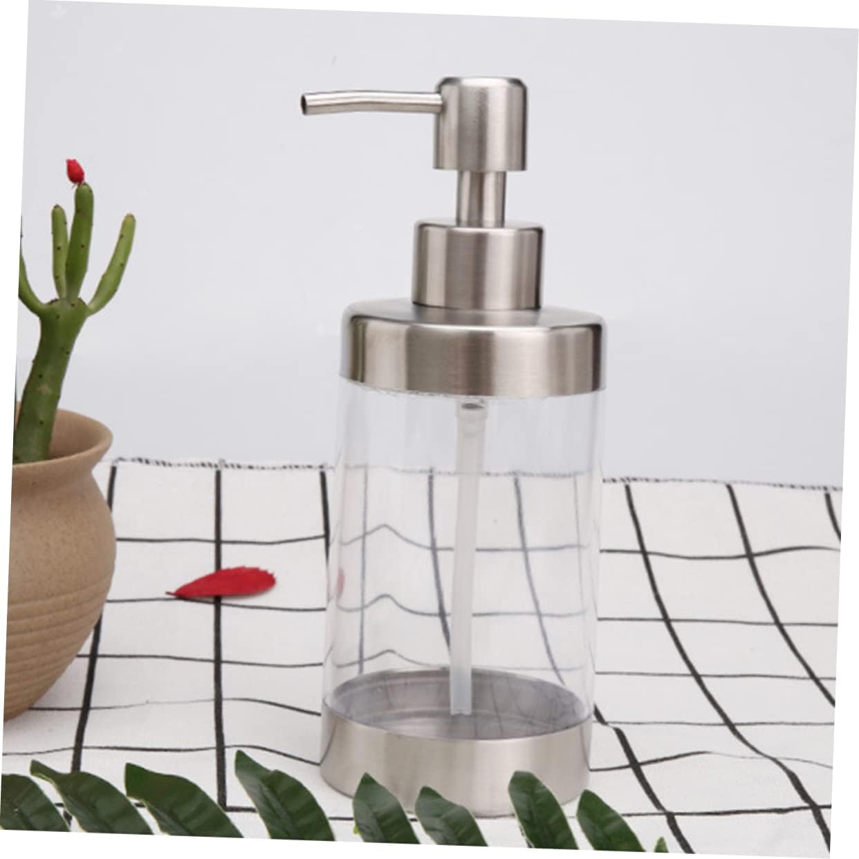2pcs Lotion Dispenser Refillable Acrylic Liquid Soap Container with Stainless Steel Pump for Kitchen Bathroom Countertops Easy to Clean Toiletries Storage