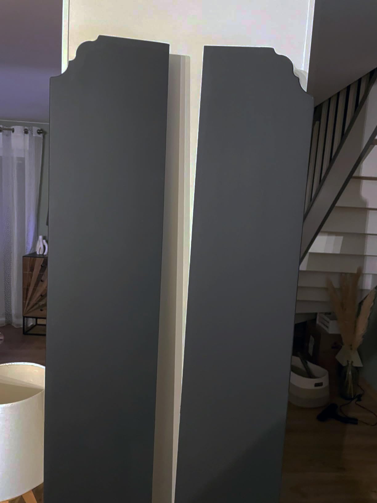 Acryl schwarz matt Farbe für Metall, Holz, Mauerwerk und Beton für den Außen- und Innenbereich, schnell trocknend, 2.5L – 30m² (Midi Decor)