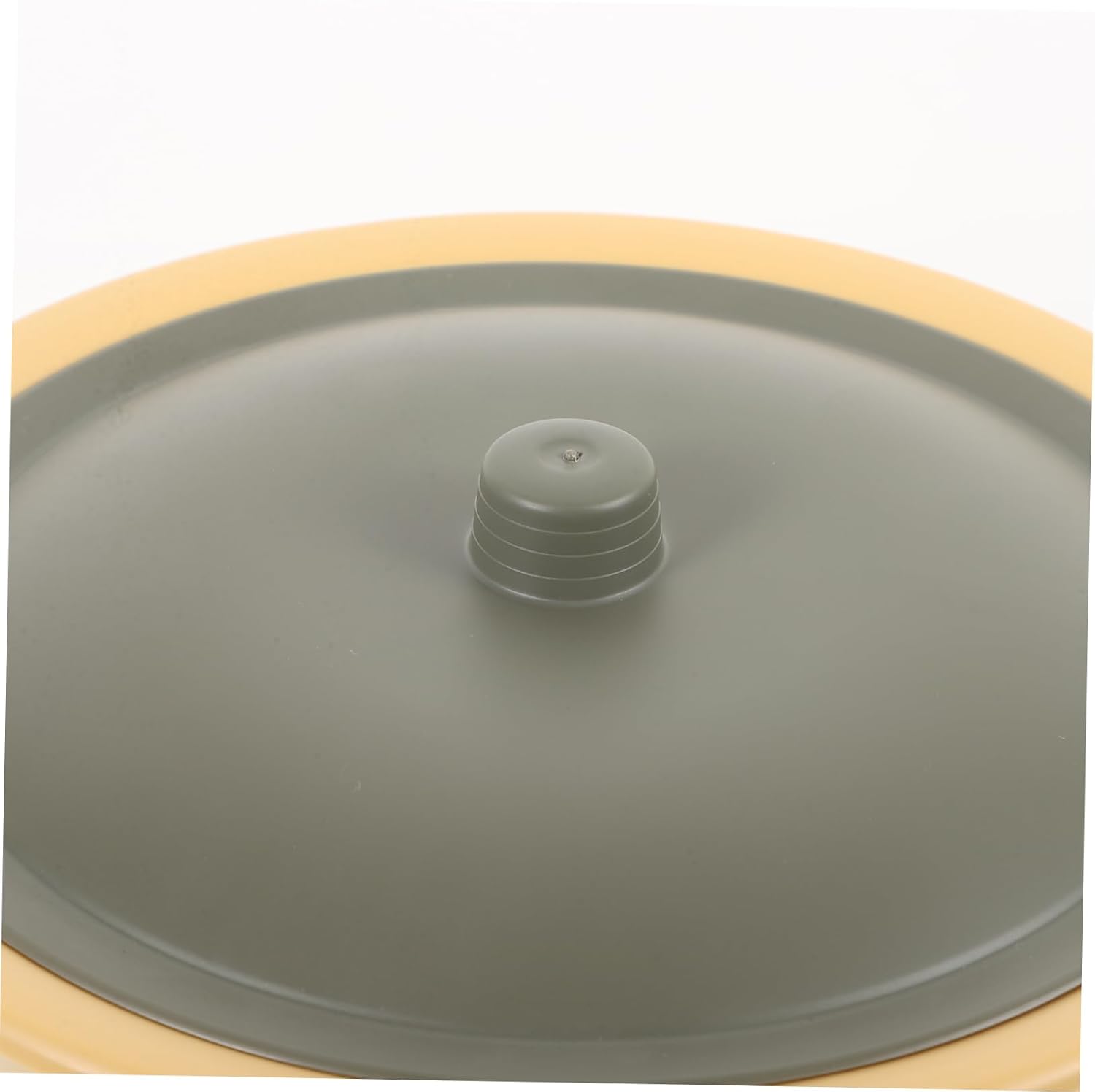 Lidded Chamber Pot Cover Portable Toilet for Adults Plastic Bedpan for Home Use - Urine Pot for Men and Women Convenient Night Urinal