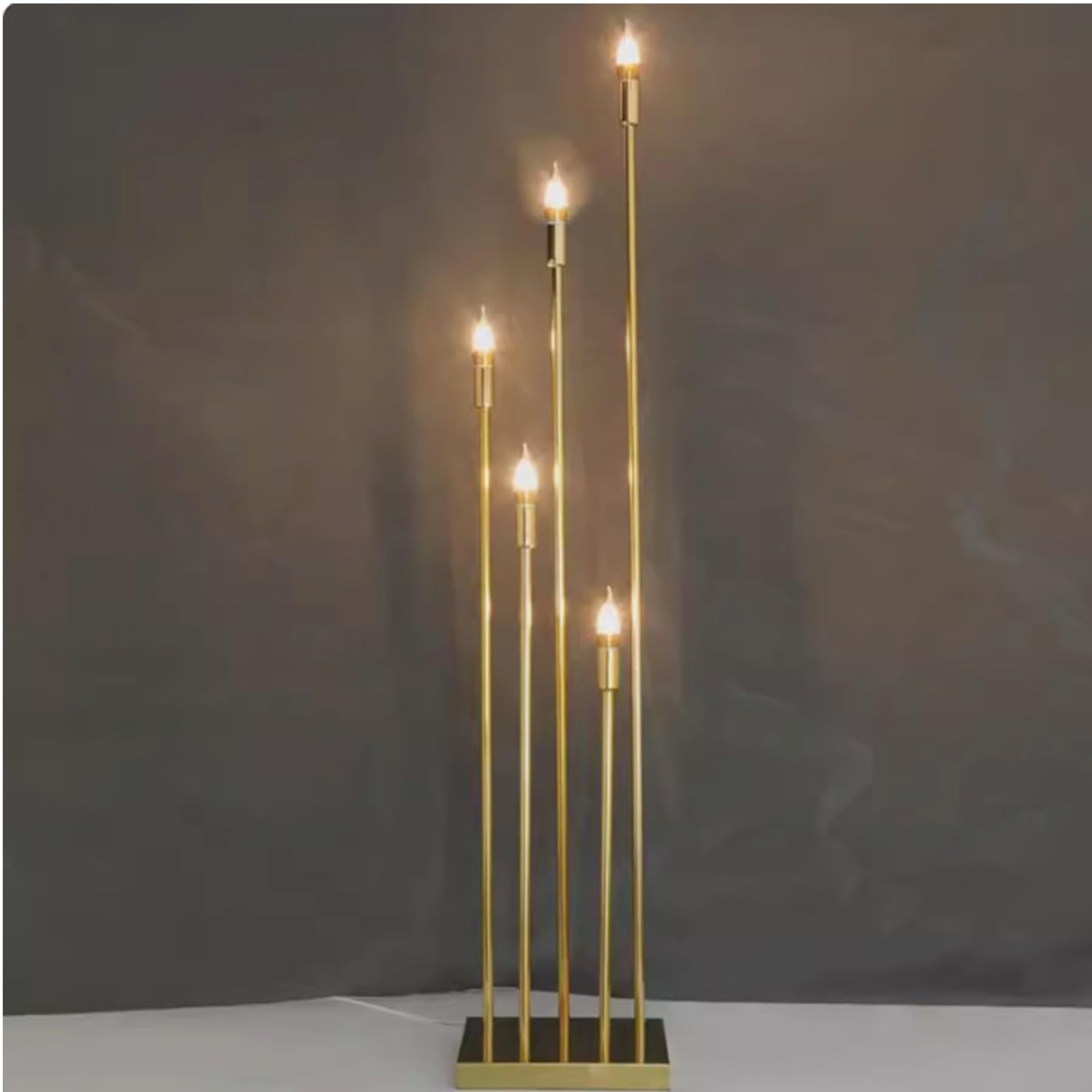 Portacandele da pavimento per matrimonio Candelabro da pavimento in metallo Portacandele a colonna Decorazione per feste e banchetti nuziali(B)
