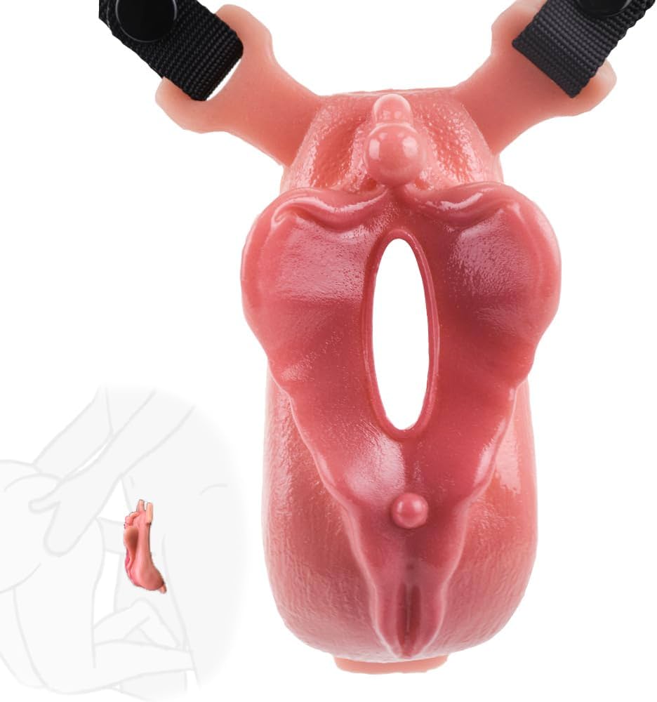 Erkaklar jamoat hojatxonasida onanizm bilan shugullanishadi Cherliderlar ishtirokidagi porno