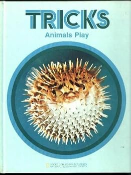 Paperback Tricks animals play (Books for young explorers) Book