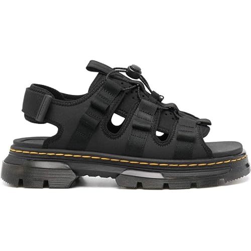 厚底好きが即答で『はい』と言う夏の必需品」 Dr．Martens