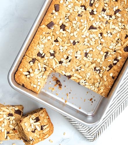 Nordic Ware Classic Metal 9x13 Covered Cake Pan - Image 7