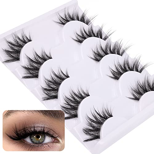 Faux cils qui ressemblent à des extensions pour le quotidien
