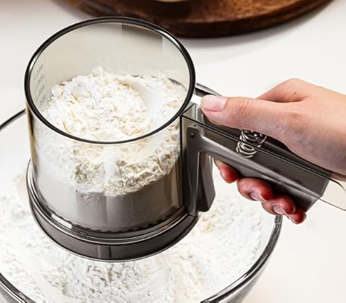 Byfoyif Setaccio per Farina in Acciaio Inox Colino per Setacciare la Farina a Doppio Strato Setaccio da Cucina Semiautomatico Setaccio per Zucchero a Velo e Mandorle in Polvere, 350 ml