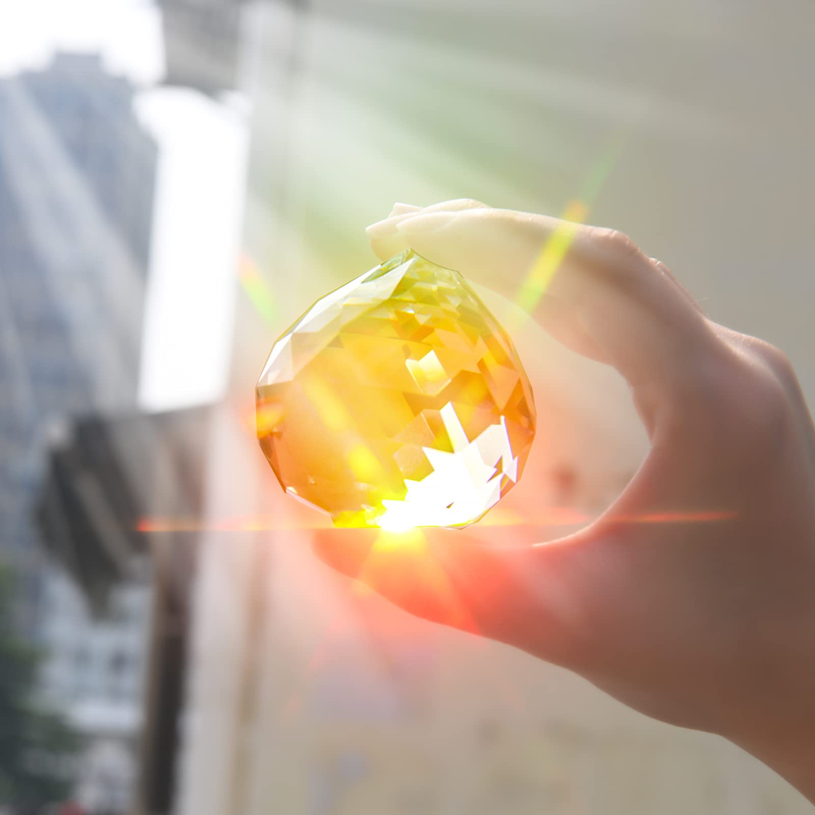 MerryNine Prisma de bola de cristal transparente, atrapador de brillo del sol, colgante de cristales para ventanas, para Feng Shui, para regalo (80 mm, 1 paquete)