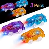 Jeder Pack enthält 3 Stück Race Cars, damit viele Kinder zusammen spielen können. Jeder Rennwagen kommt mit 5 bunter LED-Lichtern, die im Dunkeln leuchten.