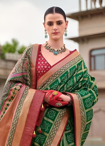 Generic green patola silk saree – image 2