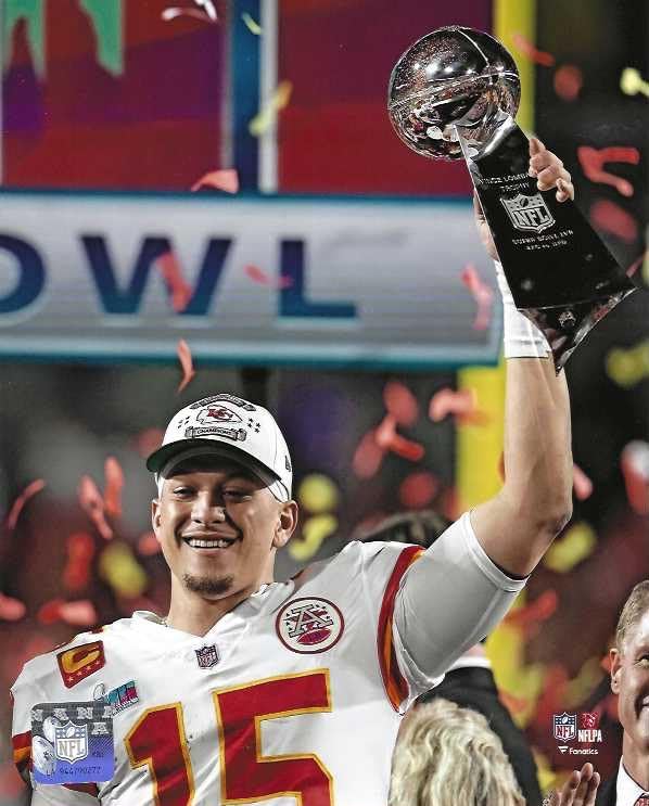 Kansas City Chiefs Patrick Mahomes With The S. B. LVII (57) Trophy 8x10 Photo Picture