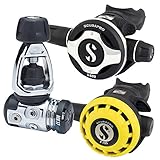 Vollständiges Atemreglerpaket. Die beliebteste 2. Stufe von SCUBAPRO und die nach außen vollständig isolierte 1. Stufe ergänzen sich zu einem zuverlässigen Luftliefersystem, das auch in sehr kaltem oder stark verunreinigtem Wasser seine Leistung bringt. Der S600 mit seinem robusten Gehäuse aus glasfaserverstärktem Nylon und der Frontseite aus Edelstahl liefert seine Luft stetig und mühelos, unabhängig von der Tiefe.