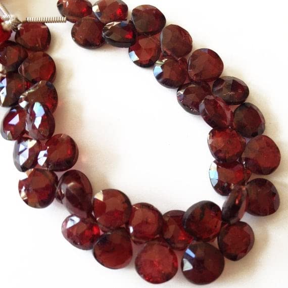 Garnet faceted briolettes pour réparer et personnaliser vos colliers en pierre