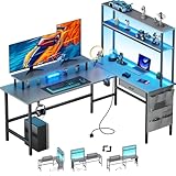 【Espace de Rangement Généreux】 Ce bureau d'angle astucieusement conçu est pensé pour le rangement. Il dispose de deux étagères ouvertes au-dessus du plateau, idéales pour organiser livres, documents, enceintes et autres objets du quotidien, toujours visibles et facilement accessibles. Un tiroir en tissu permet de dissimuler les effets personnels et de garder le bureau ordonné. La pochette latérale en tissu est parfaite pour ranger de petits accessoires comme une télécommande, des écouteurs ou des câbles de recharge. Grâce à un système de rangement bien pensé, ce bureau gamer élimine le désordre et améliore votre efficacité, que ce soit pour le travail ou le jeu