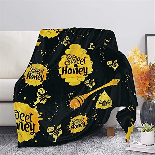 HUGS IDEA Flannel Fleece Microfiber Throw Blanket, Shark Cartoon Animal Pattern Basic Size & Full Size, Lightweight Cozy Plush Microfiber Bedspreads - XS
