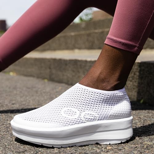 OOFOS OOmega Chukka Recovery Shoe, White - Women’s Size 10 5